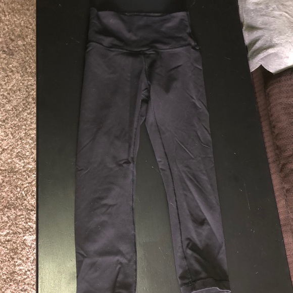 Lulu lemon cropped high rise leggings - Picture 1 of 3